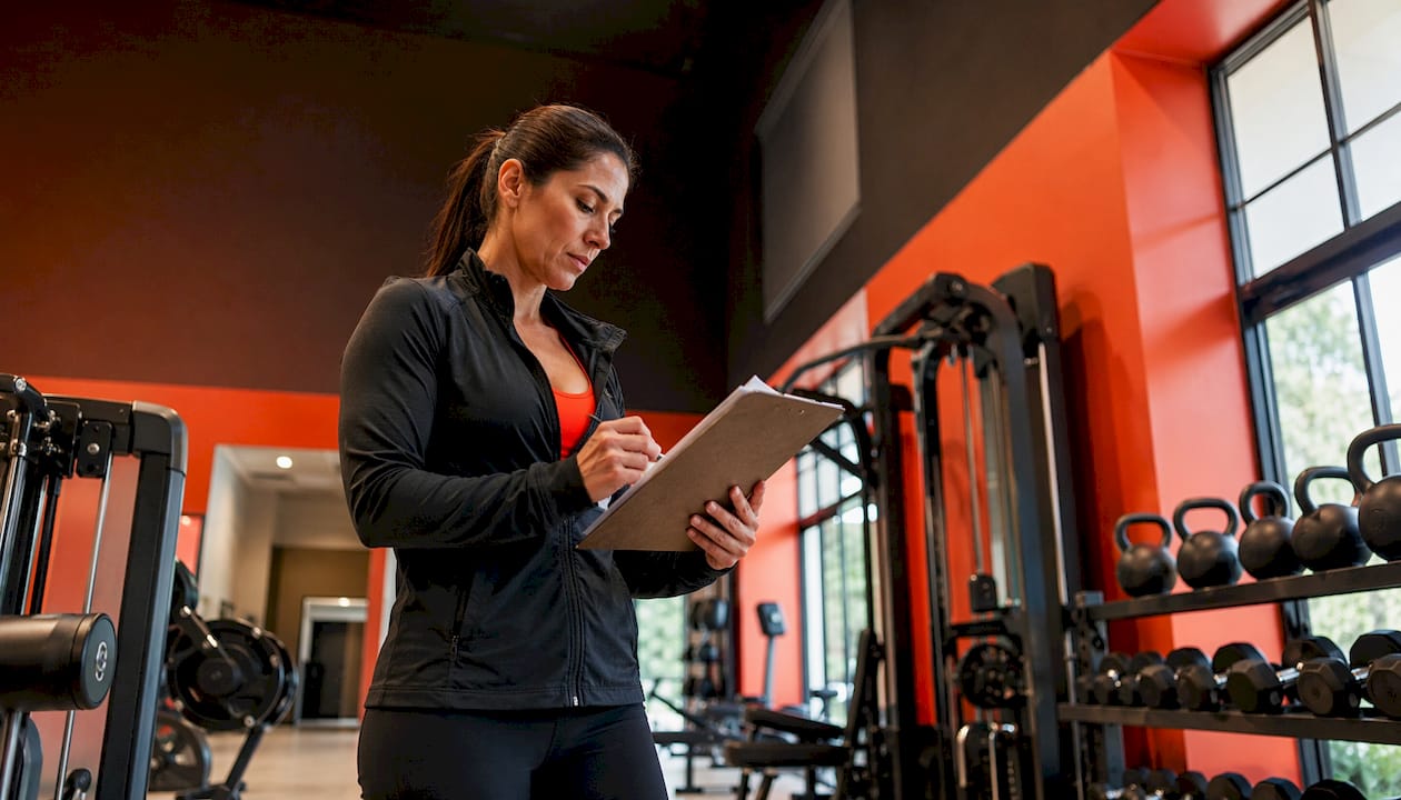 Gym manager tracking challenge attendance