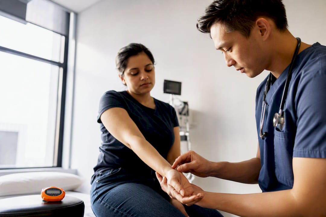 4 Clinician OSCE Role Play Scenarios, Checklists & AI for Med Students