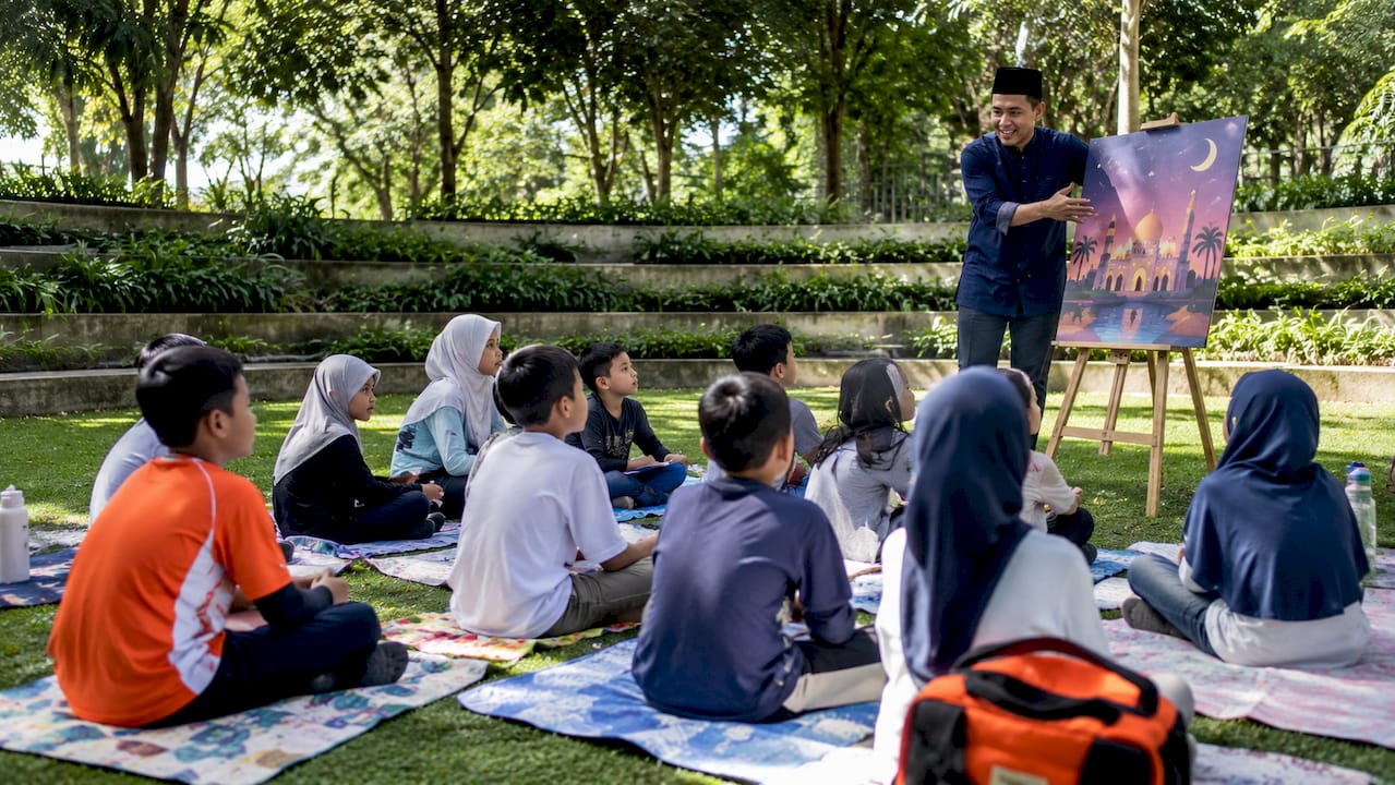 Children participating in aLIVE Islamic studies lesson