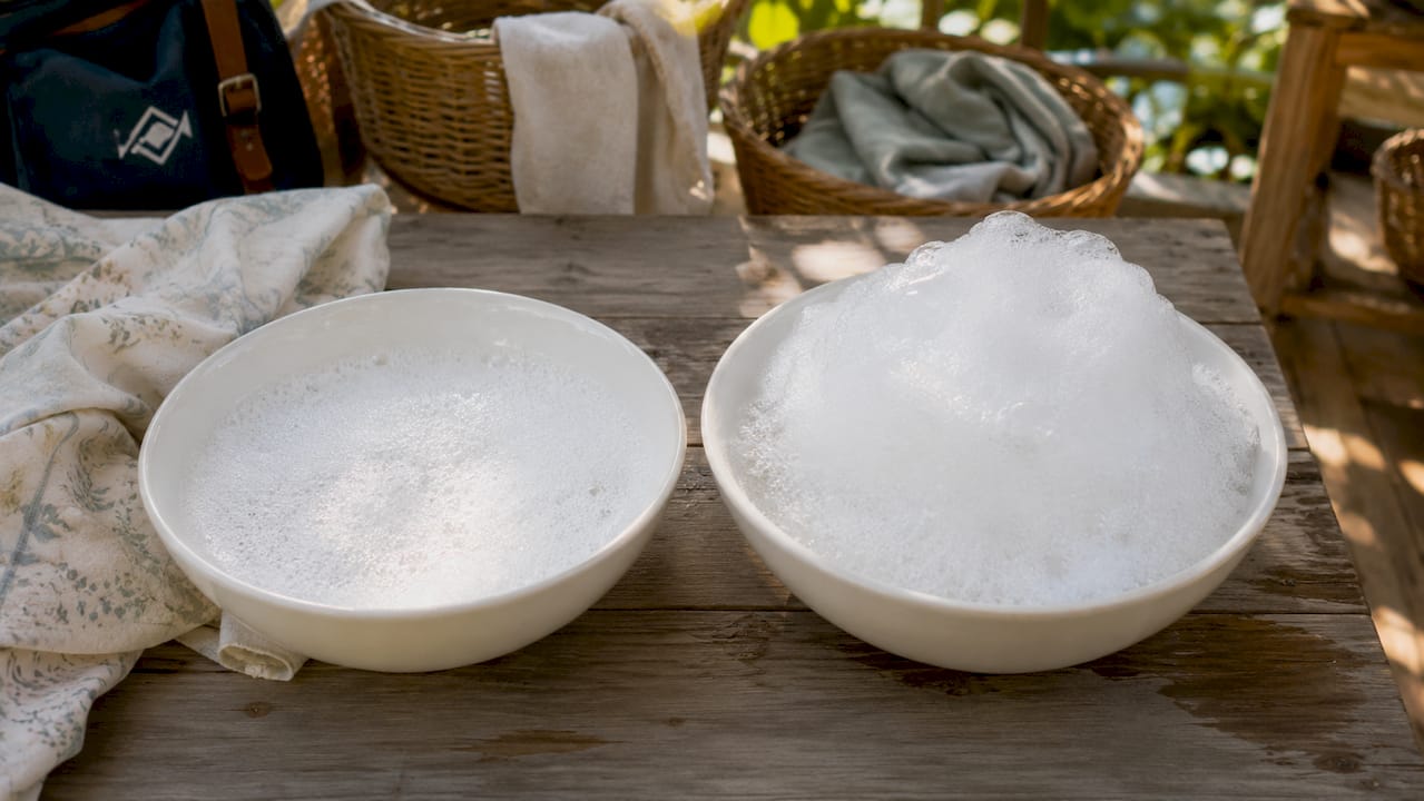 Comparison of low and high suds in laundry detergents