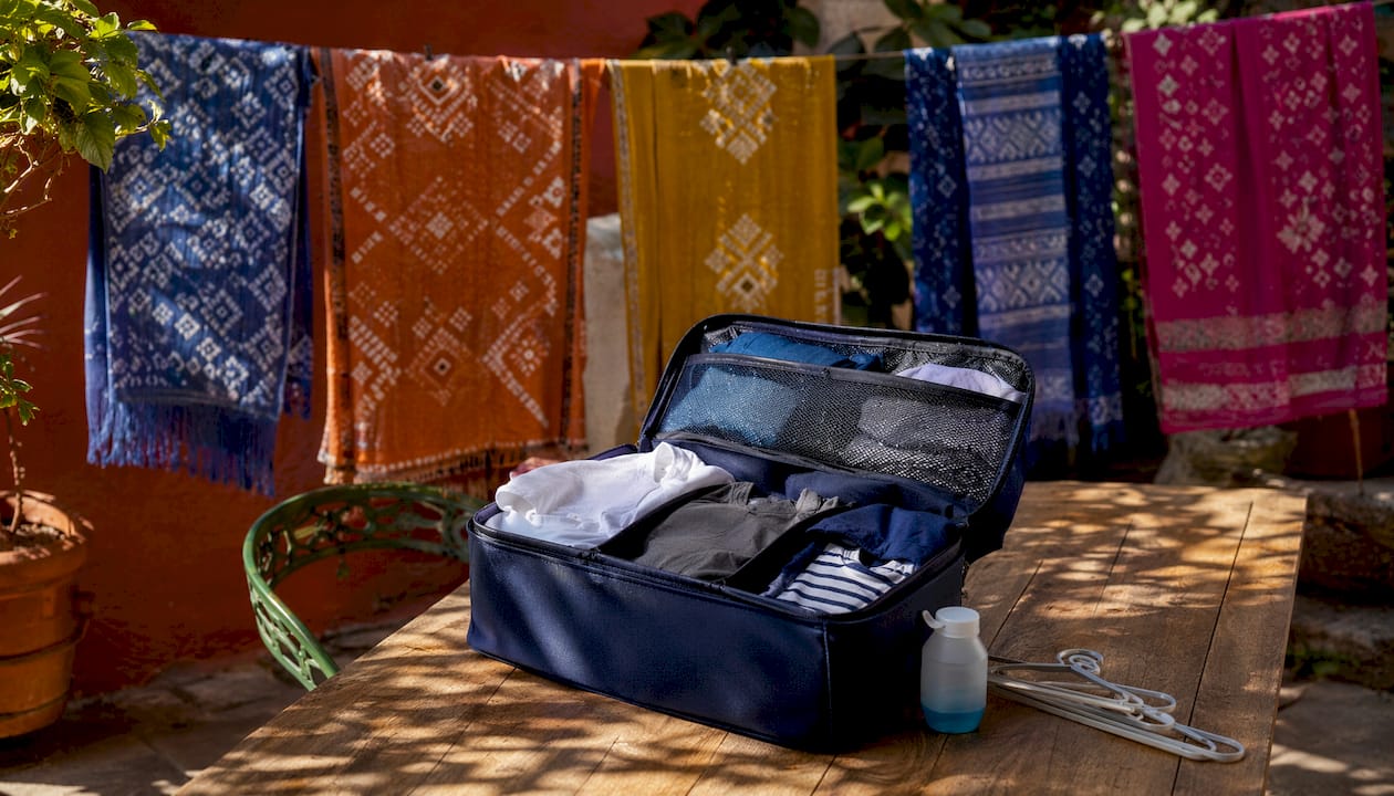 Open laundry bag with separate compartments