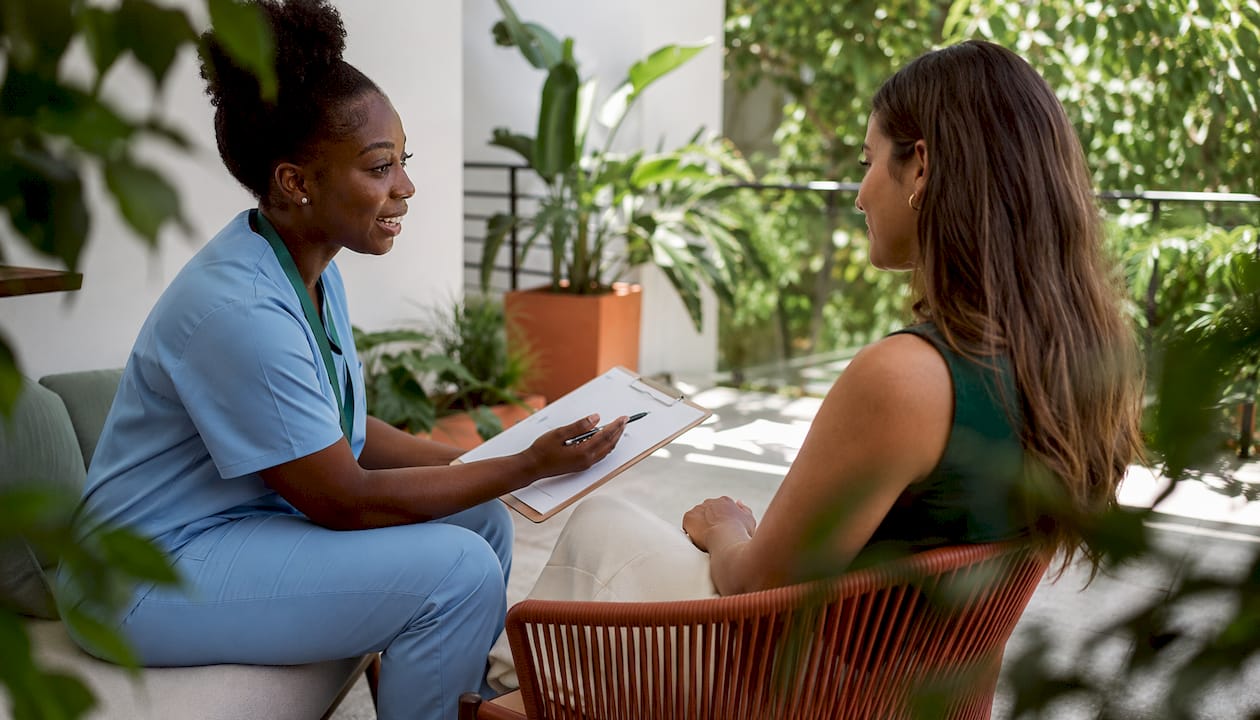 Medical consultation between doctor and patient