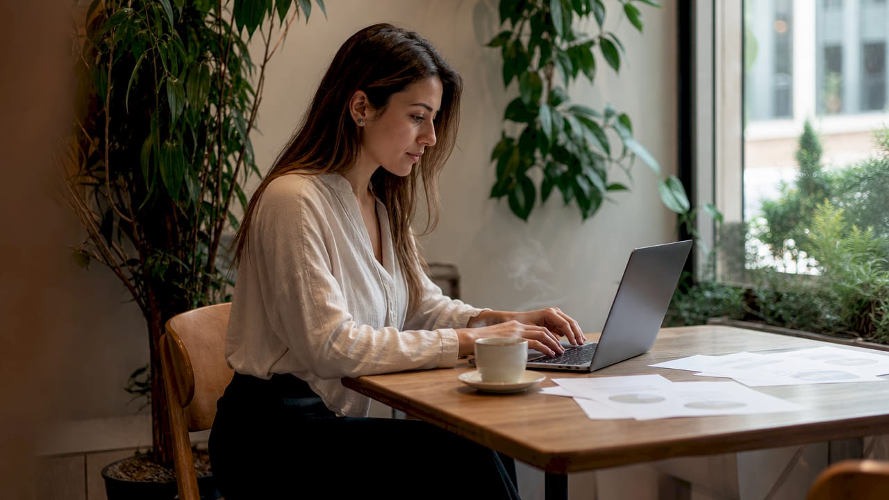 The Role of Personal Branding Online for Career Growth