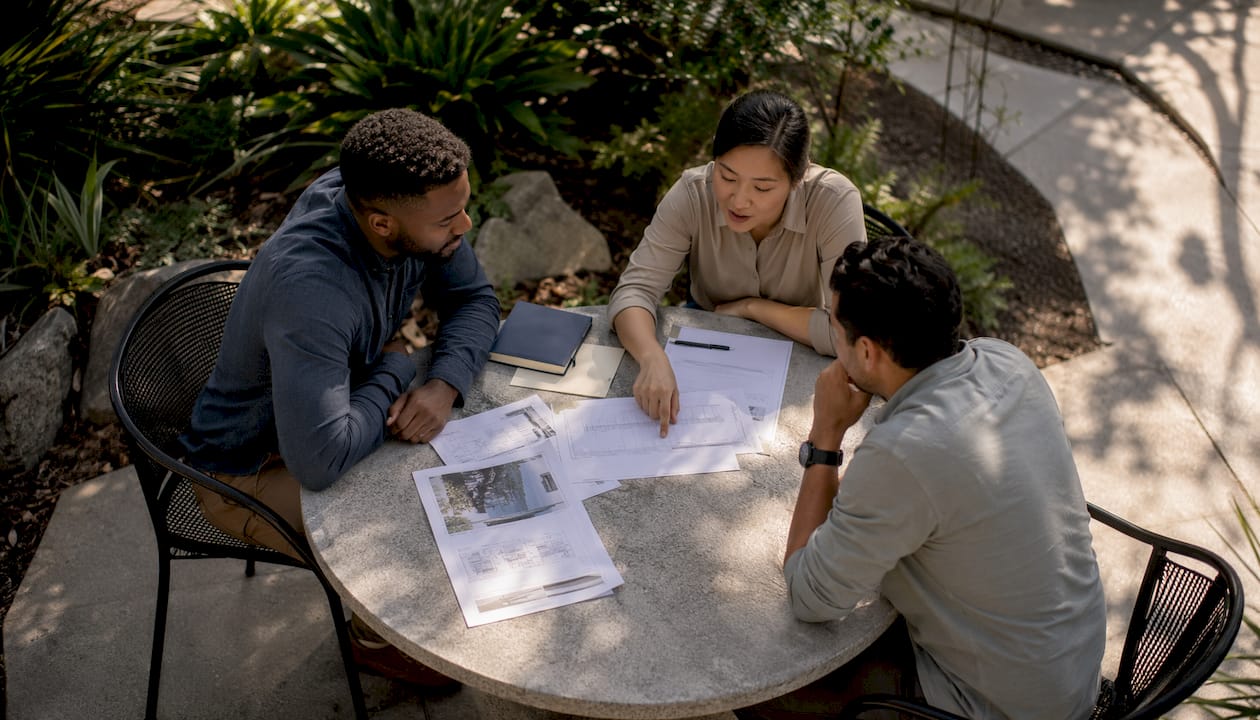Contractors evaluating software alternatives together