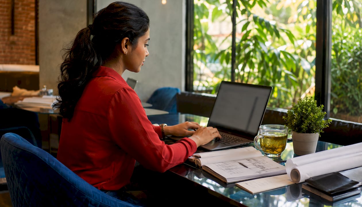 Engineer linking AutoCAD data to Excel spreadsheet