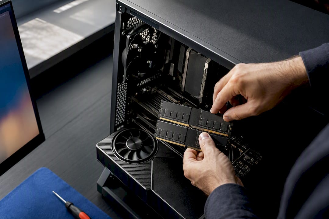 CAD workstation memory and graphics hardware