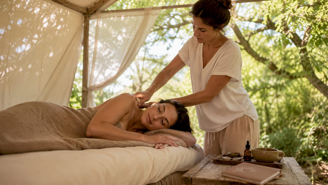 Fibromyalgia patient receiving dual therapy session