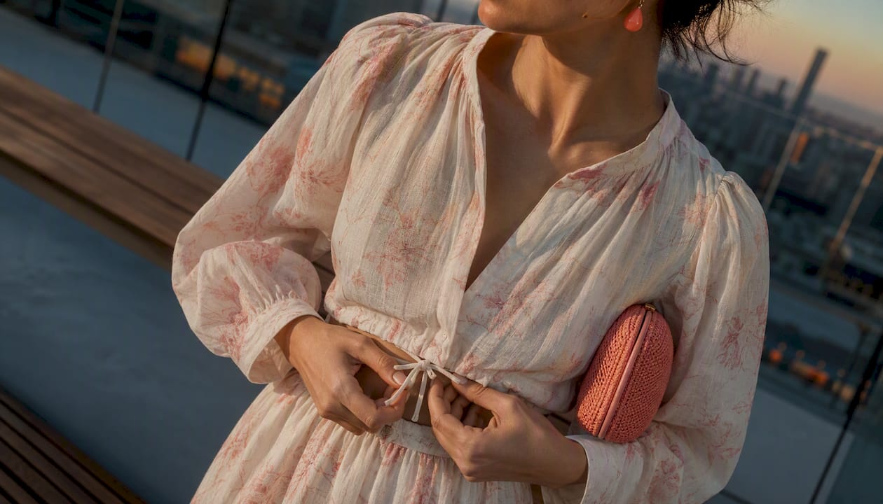 Cropped cotton blouse outfit at evening transition