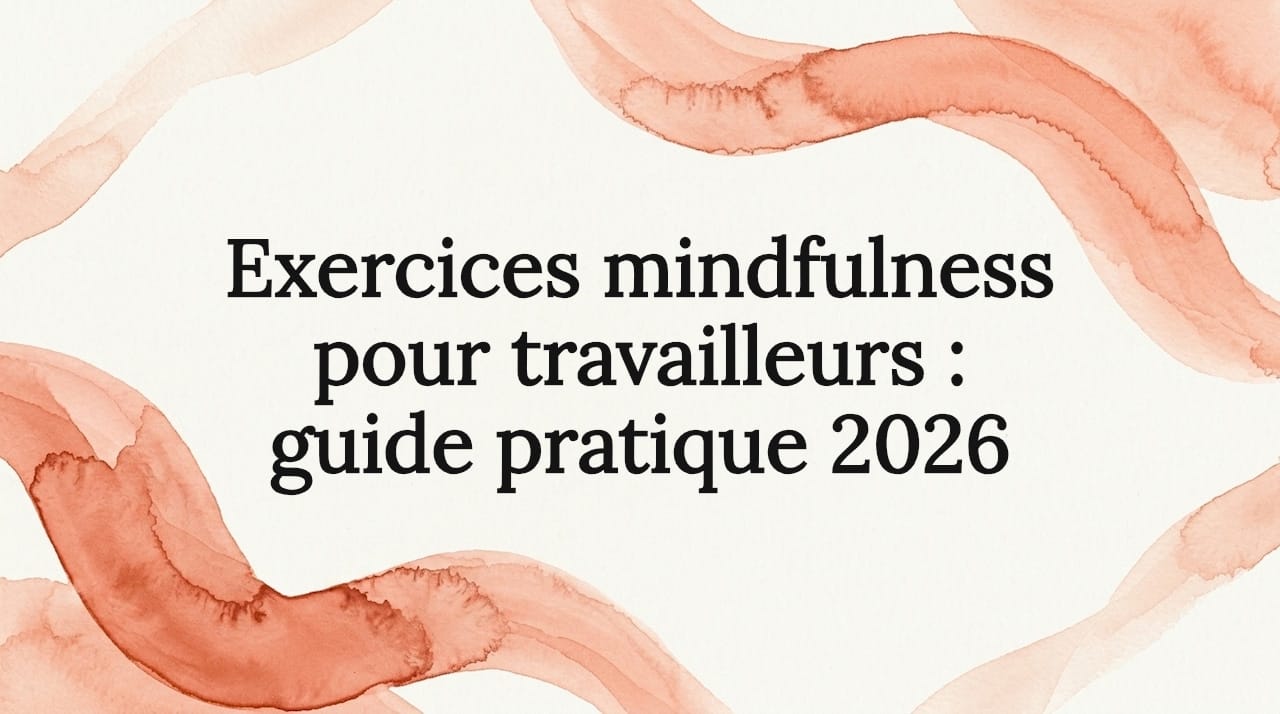 Cadre décoratif aquarelle dans des nuances douces de pêche et de corail