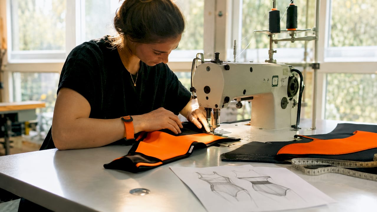 Maßgeschneiderte Neopren-Shorts: Handarbeit bis ins Detail