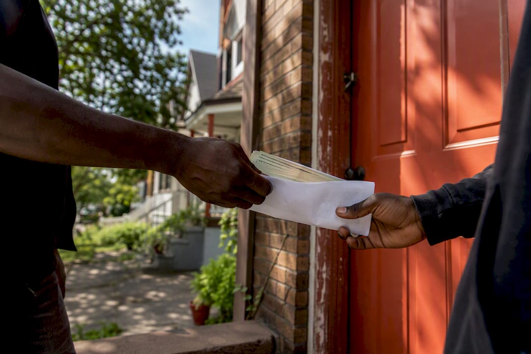 Cash vs Listing in Detroit: Which Sale Path Wins?
