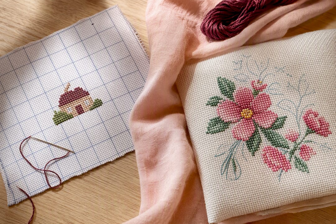 Kits $15–$25: Counted vs Stamped Cross Stitch for Beginners