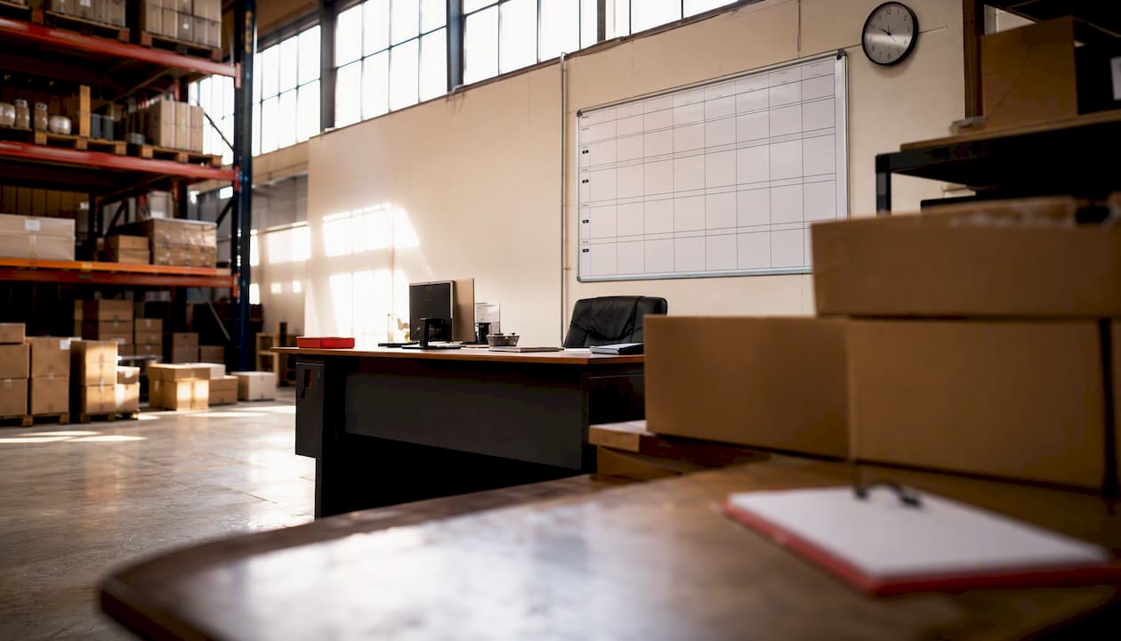 How to manage staff across warehouses: a manager's guide