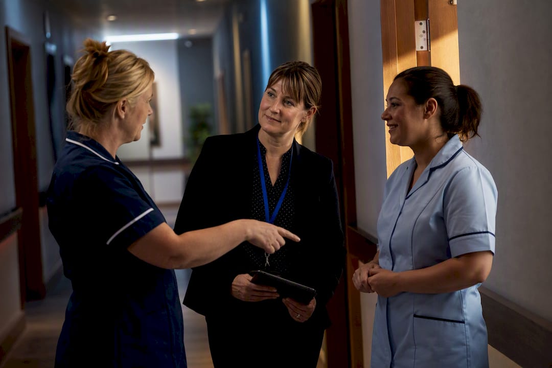 Stop Coverage Gaps With a Shift Swap Policy and Checklist for Managers