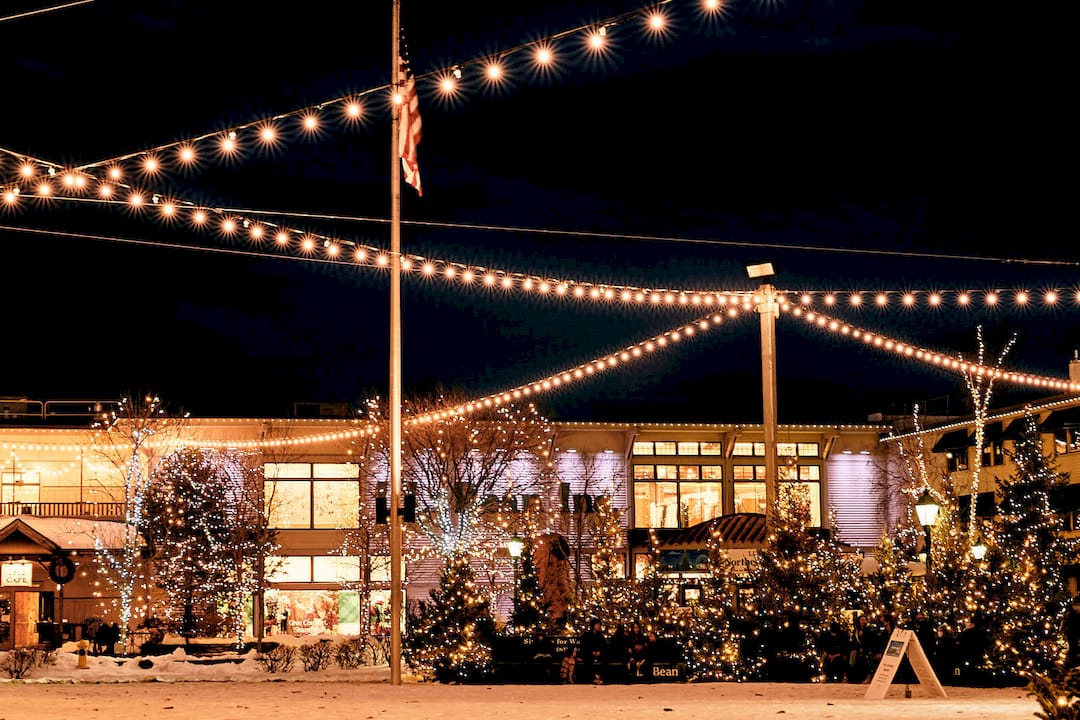 Holiday Lighting Services | Griffin & Griffin, ME