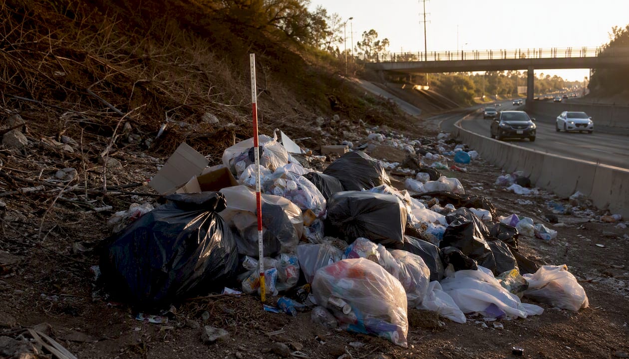 Roadside litter volume measurement