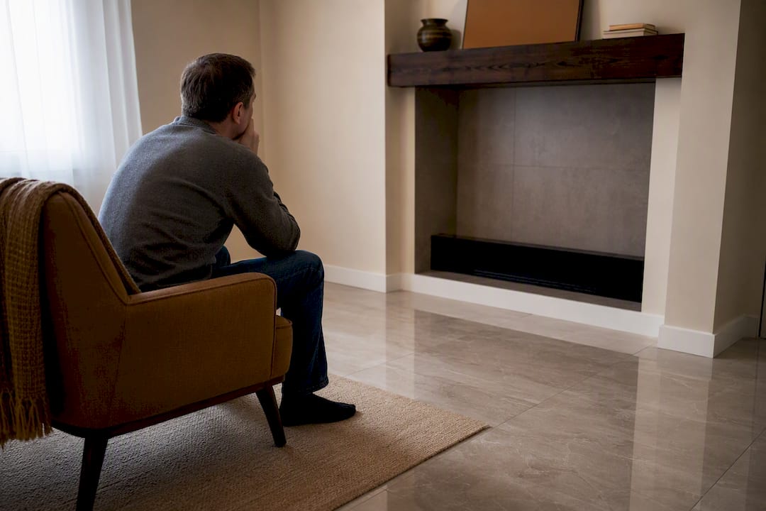 Tiled den showing fireplace sound reflections