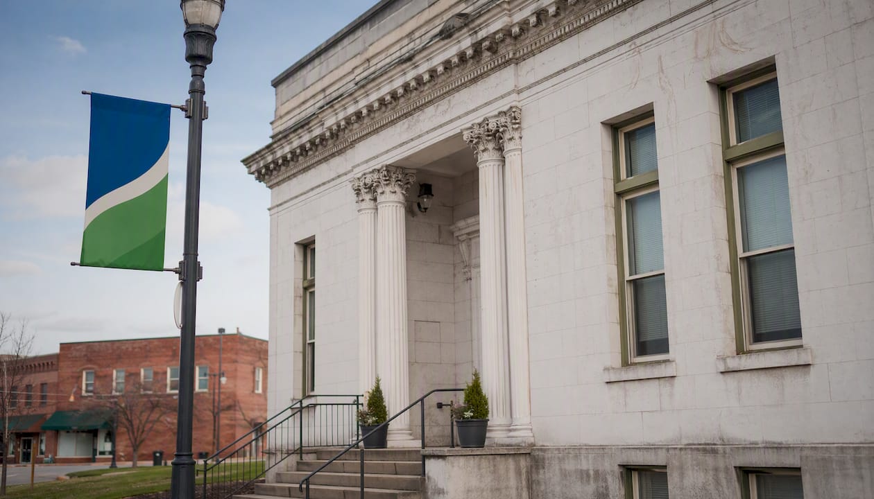 East Ridge city hall building exterior