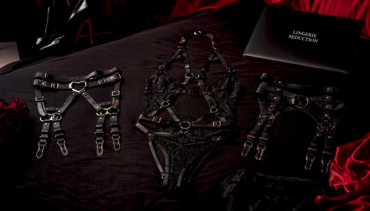 Sexy Straps Harness Garter Belt