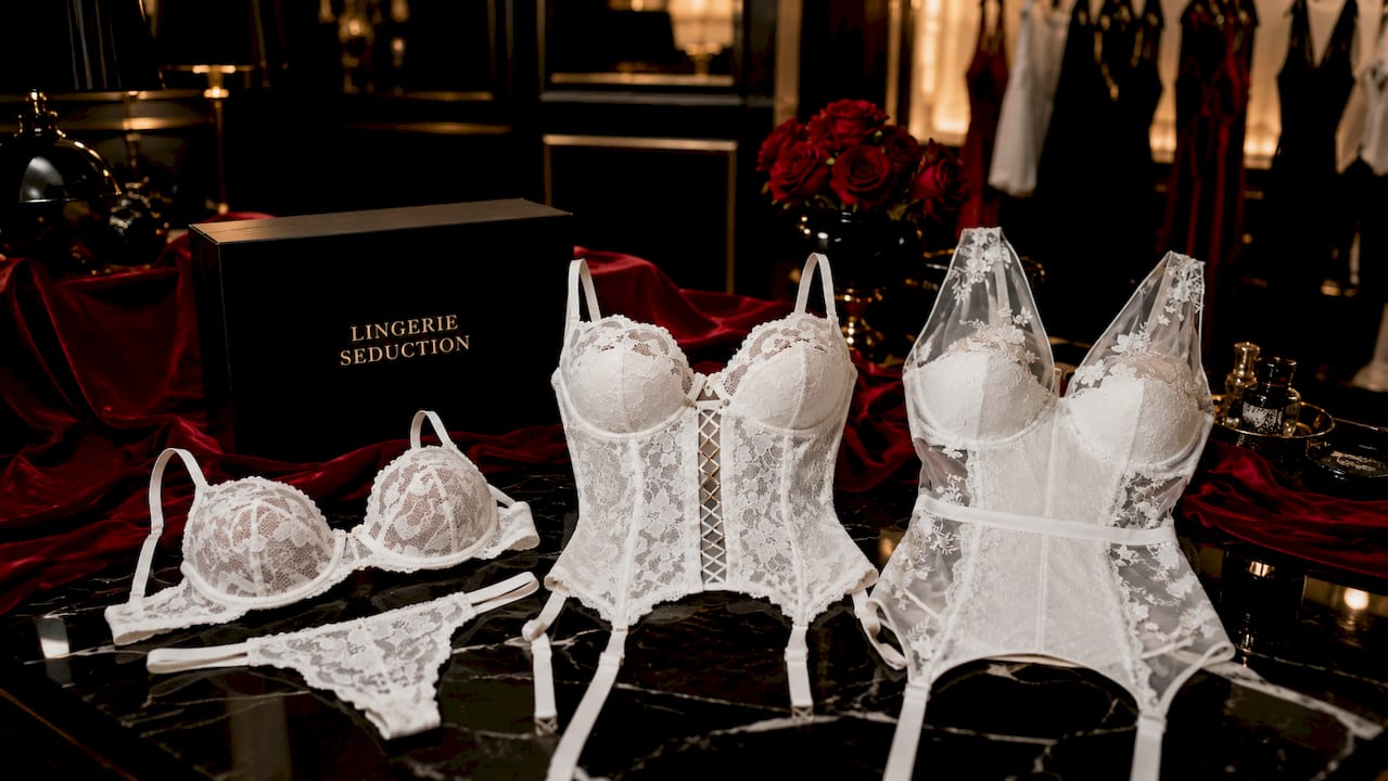 Romantic Underwire Lace White Bridal Corset