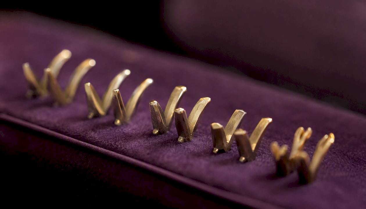 Varied prong tip shapes for different gemstone cuts