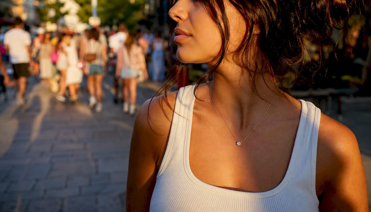 Light metal chain with moissanite pendant in summer streetwear