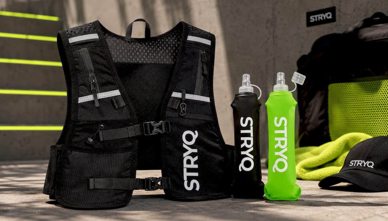 STRYQ HYDRATION RUNNING VEST