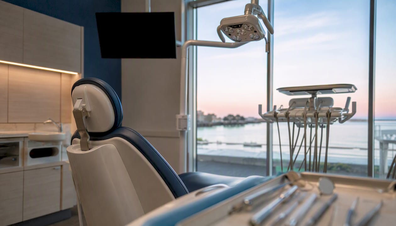 Starboarddental operatory with patient chair and amenities