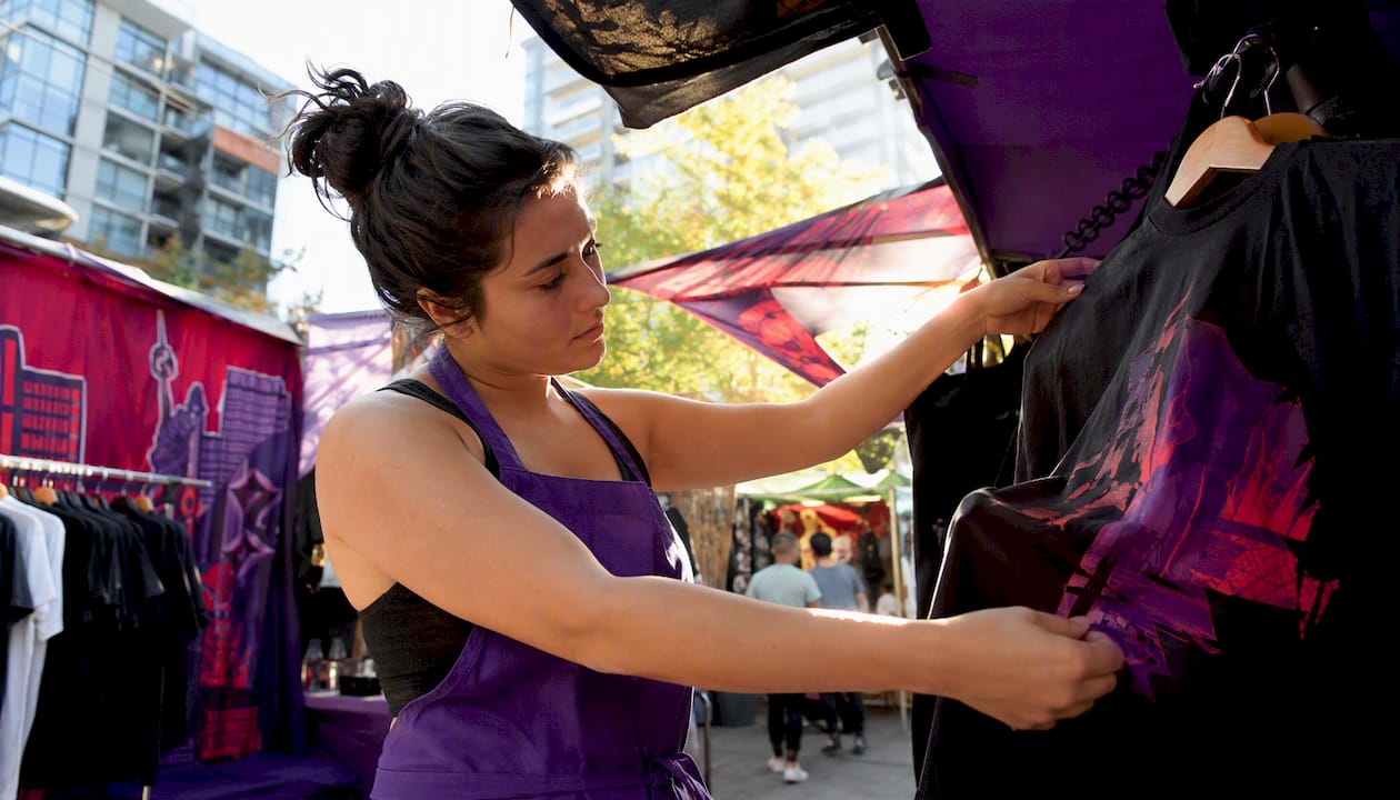 Printing in Toronto: Fast Custom Apparel & Quotes