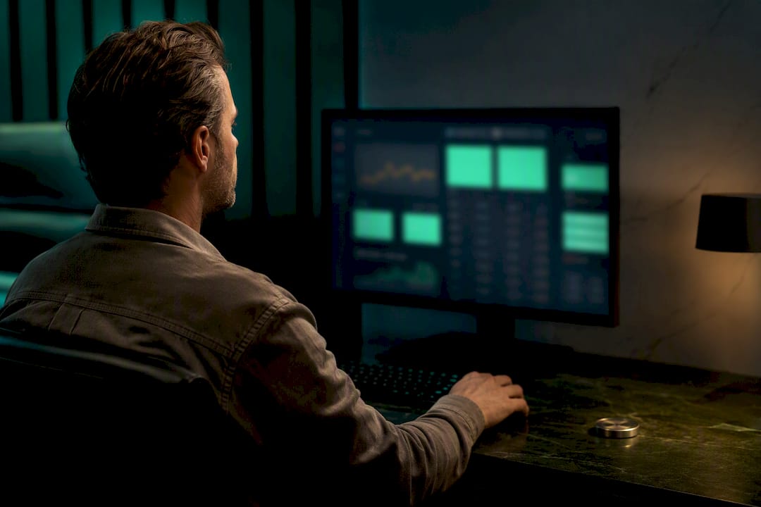 Real-time gaming data verification workstation