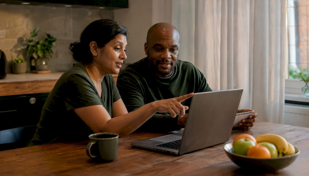 Couple engaged in online divorce mediation session