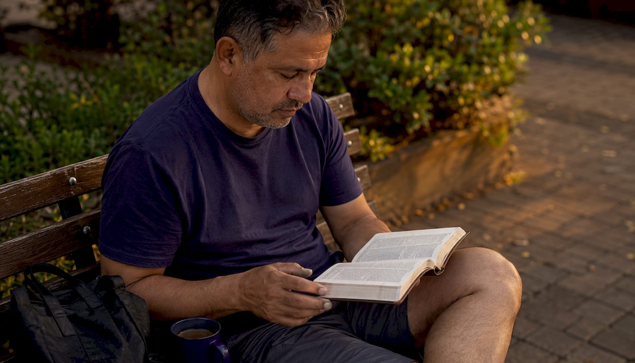 25 versículos para hombres: fortaleza, carácter y guía