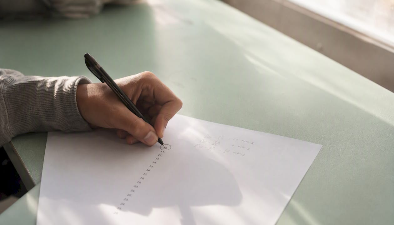 Student marking question to skip and return later