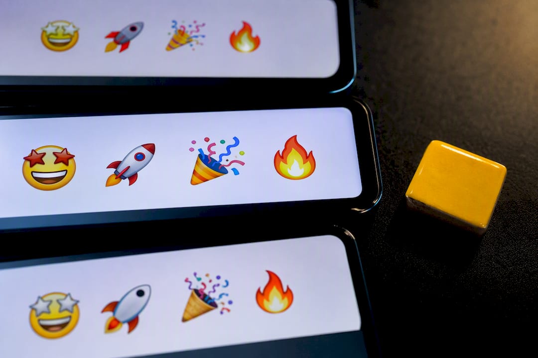 1,900+ Curated Emoji Combinations That Render Across Devices