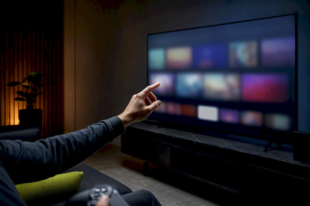 Wybór aplikacji VOD na telewizorze