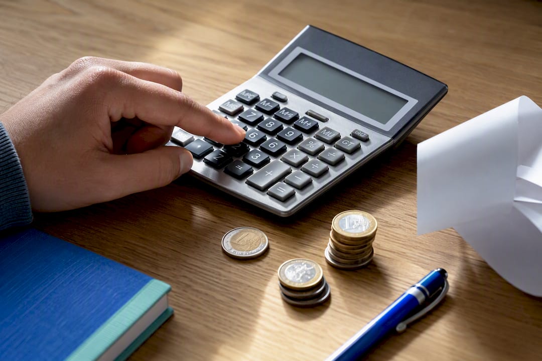 Come calcolare l'IVA in Italia: formule, esempi e scorporo