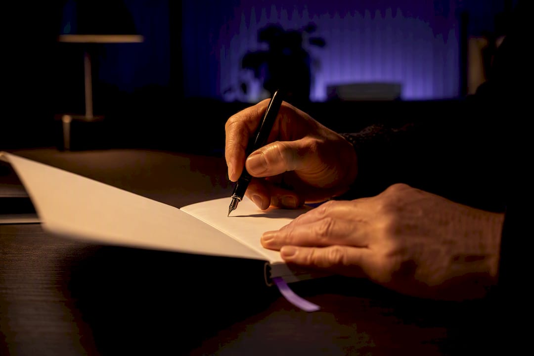 5 Step Work Back Method to Write Plot Twists for Novelists