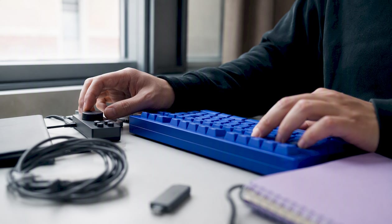 Hands adjusting device for AI restrictions