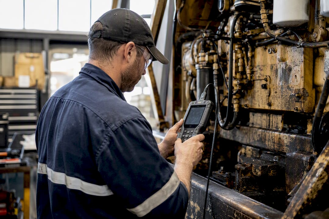 Technician scanning equipment telemetry device