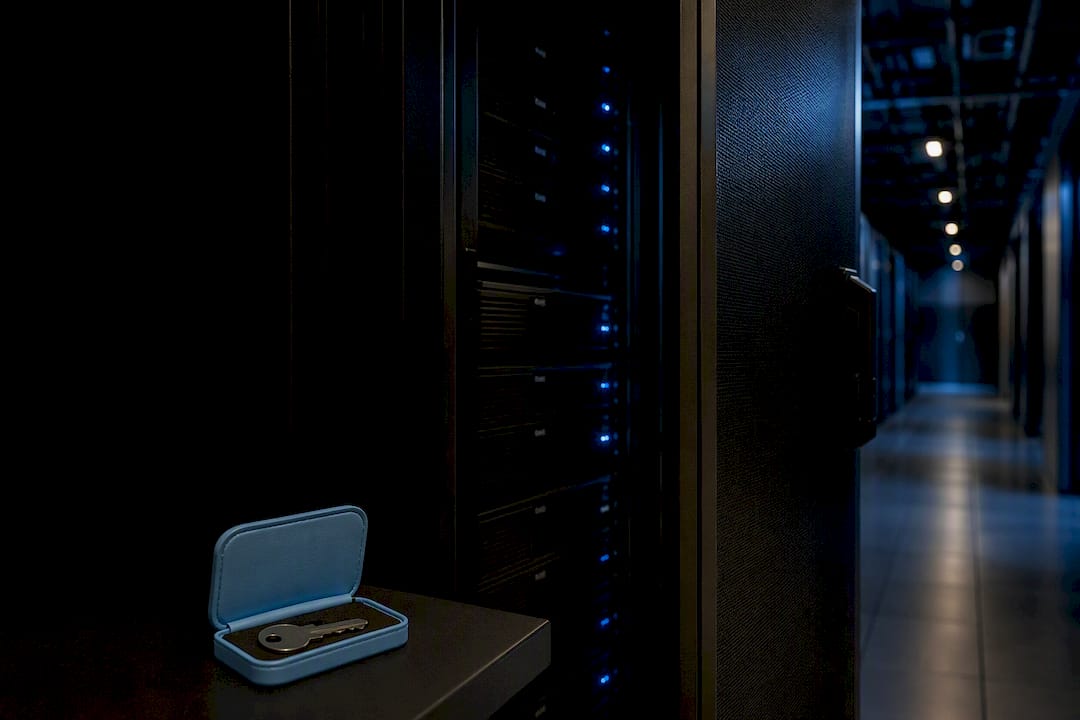 Secure storage array with recovery key