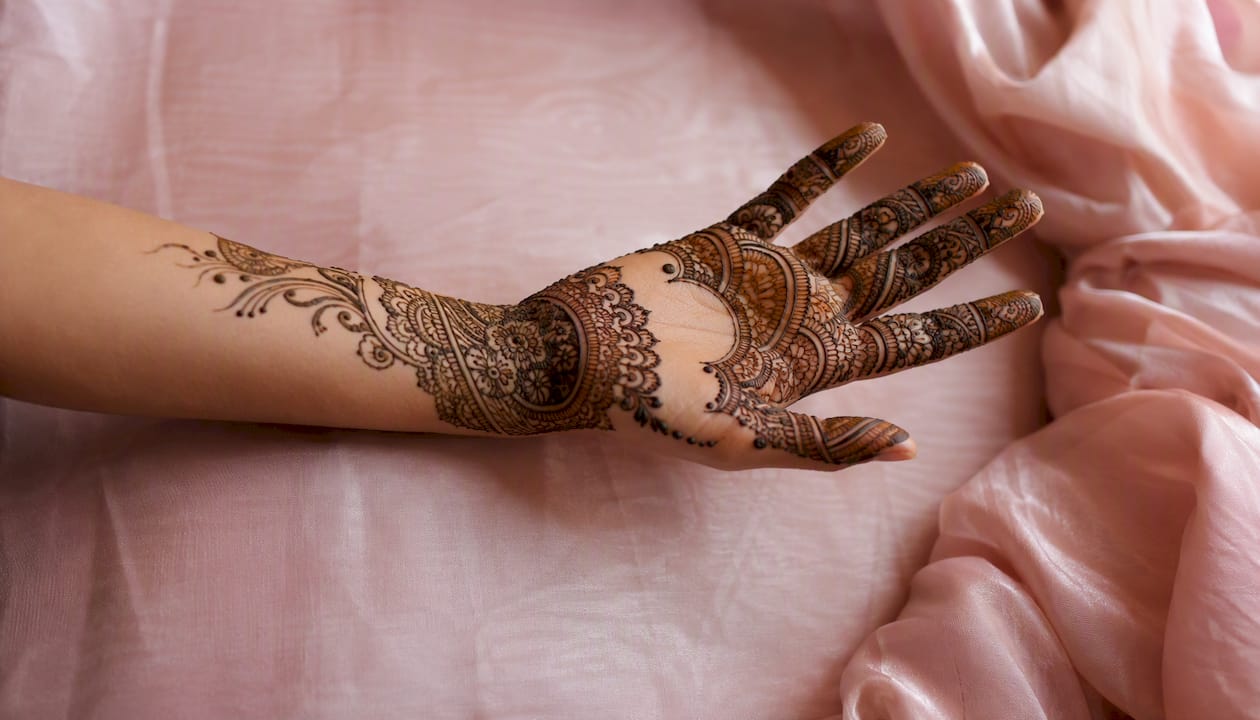 Bridal full-hand Arabic henna design