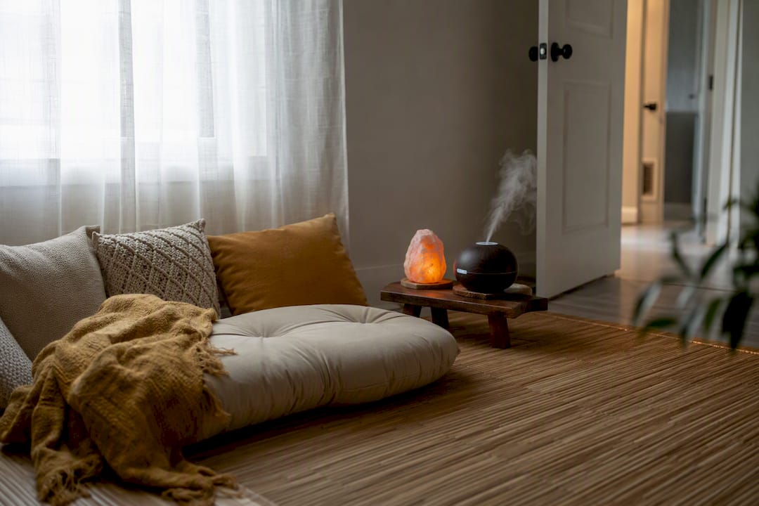 Quiet and cozy guided meditation room