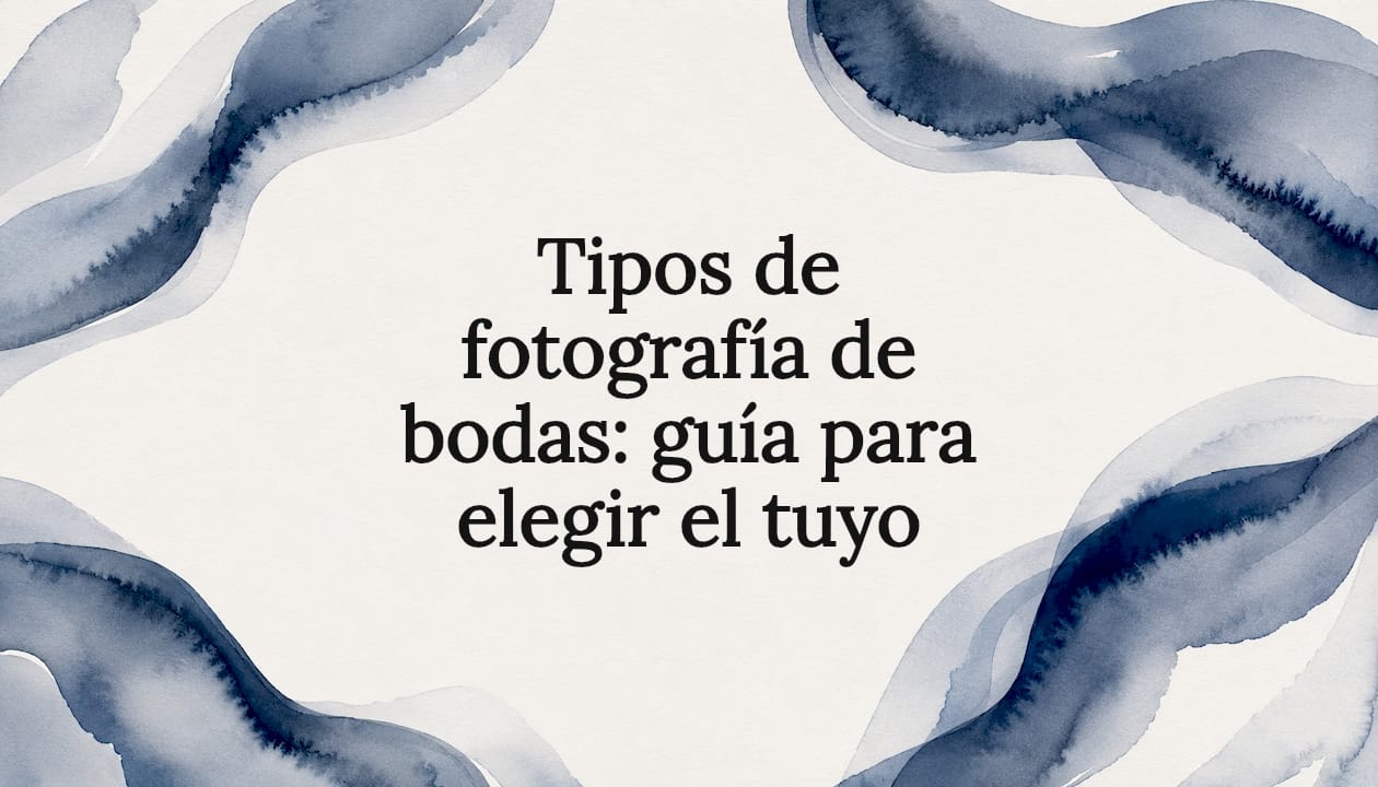 Marco decorativo en acuarela que realza el título con un estilo editorial