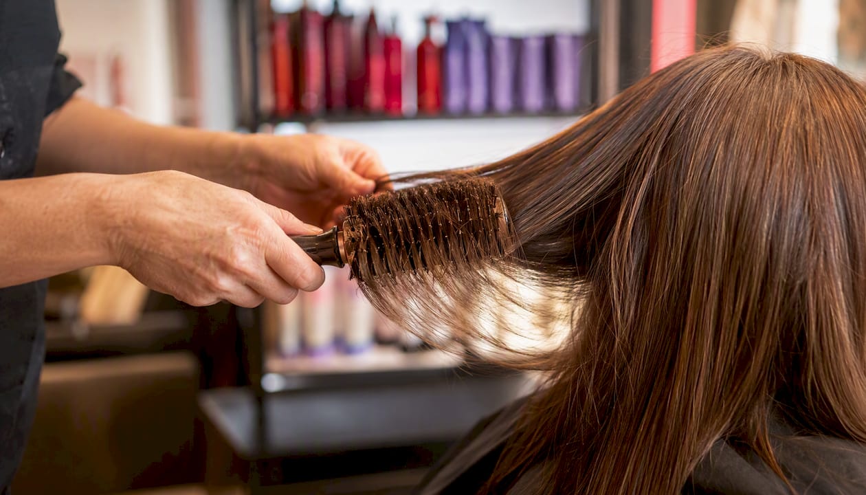 Boar bristle round brush on fine hair