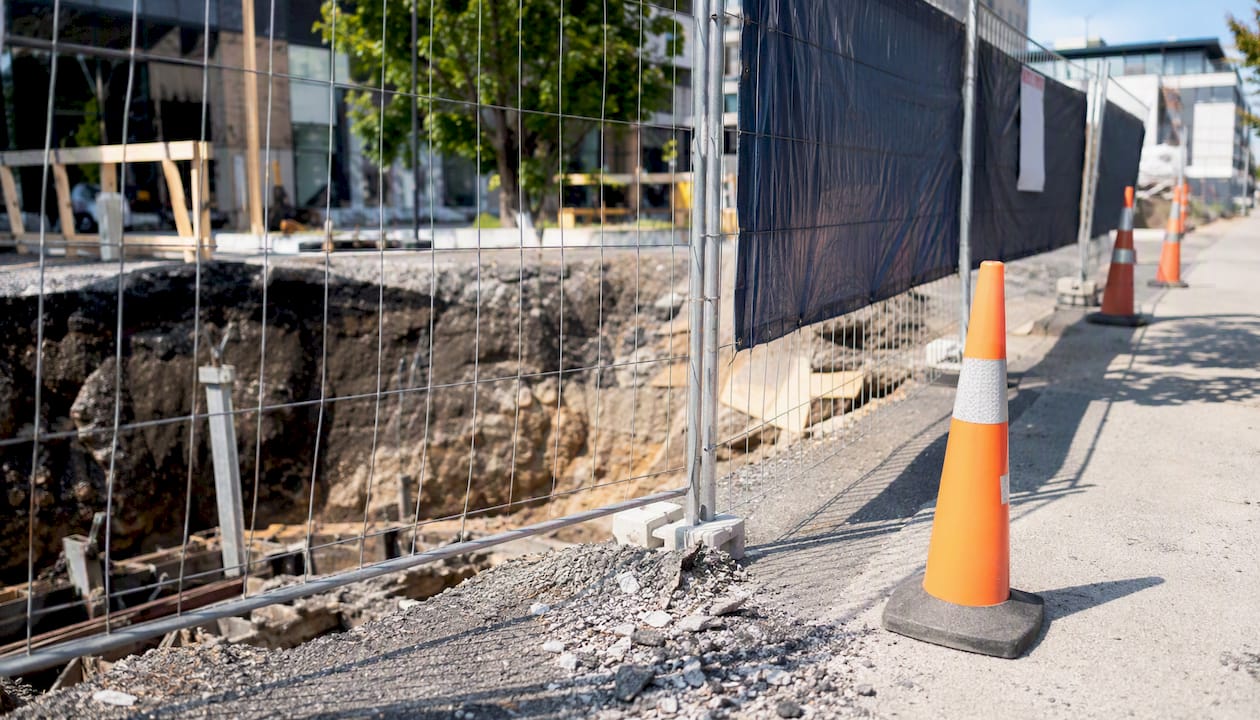 Construction site access control: a practical guide for site managers 8 Excavation hazard area on construction site