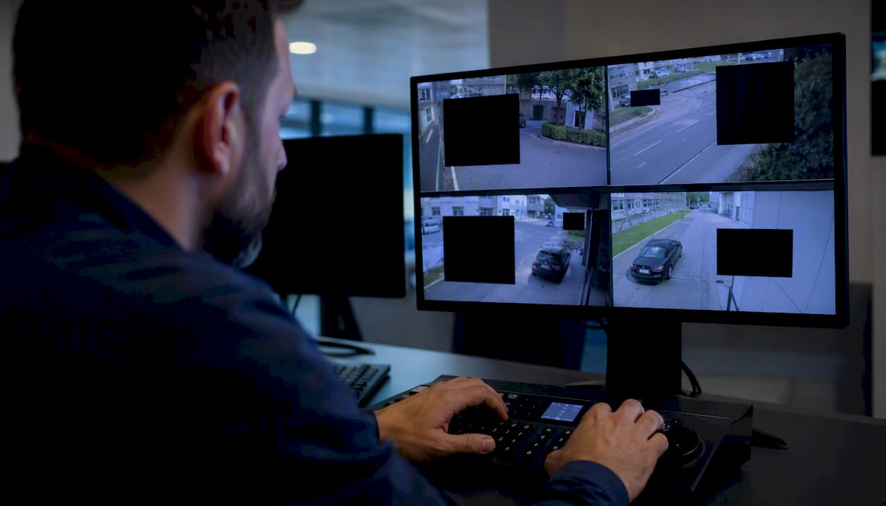 CCTV privacy masking: a configuration guide for security pros 11 Technician exporting CCTV footage to verify privacy mask