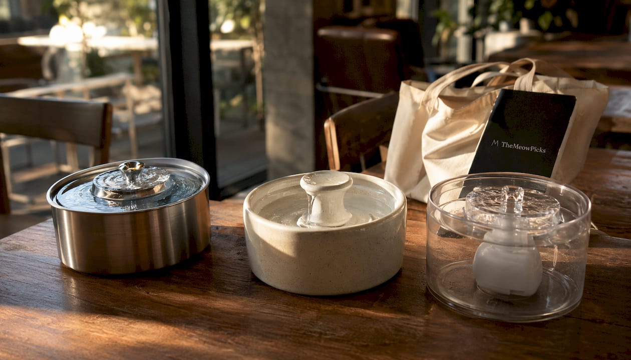 Water fountains made of steel, ceramic, and plastic