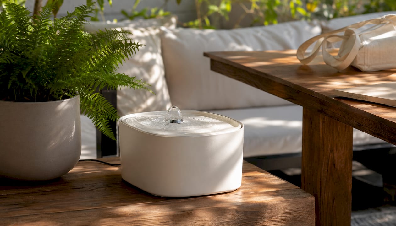 Cordless plugged-in quiet cat water fountain bubbling