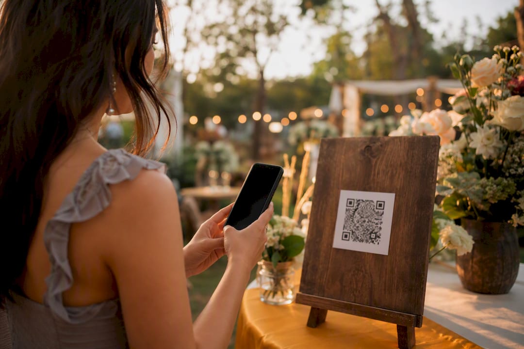 The fastest way to share photos at a live event, sorted