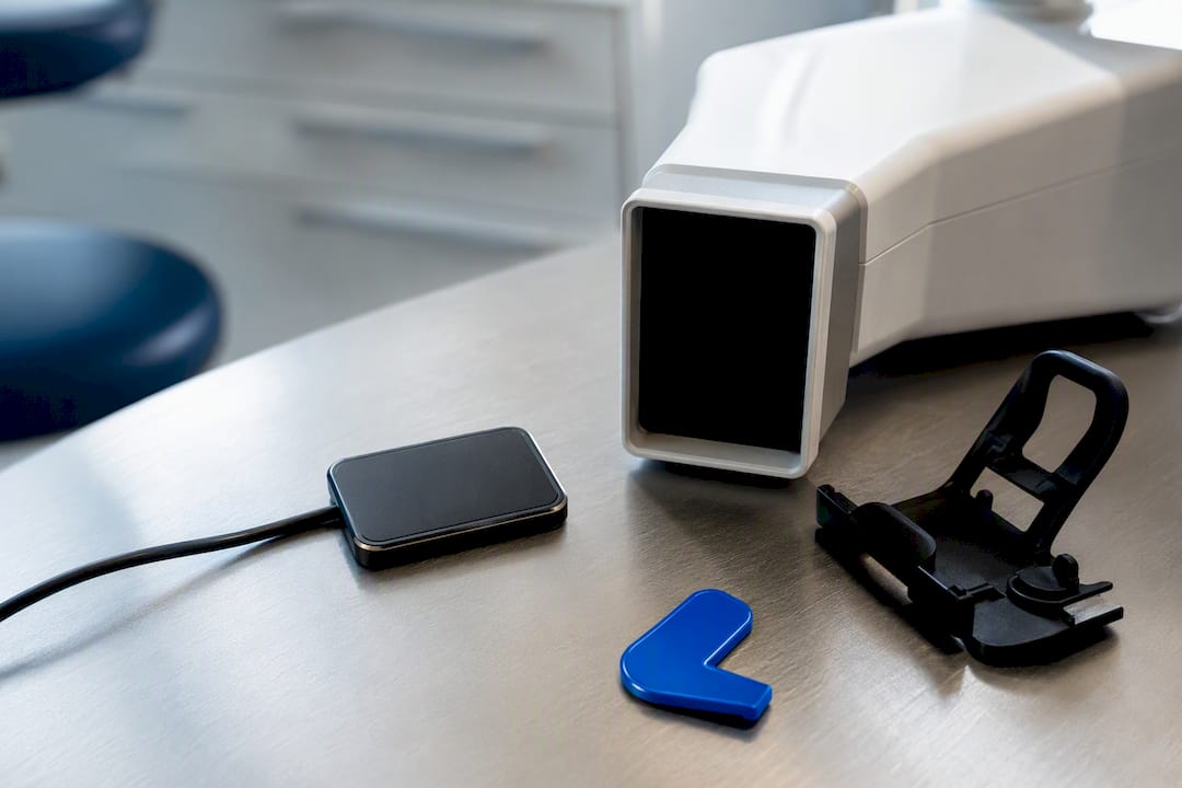 Digital sensor and X-ray positioning tools